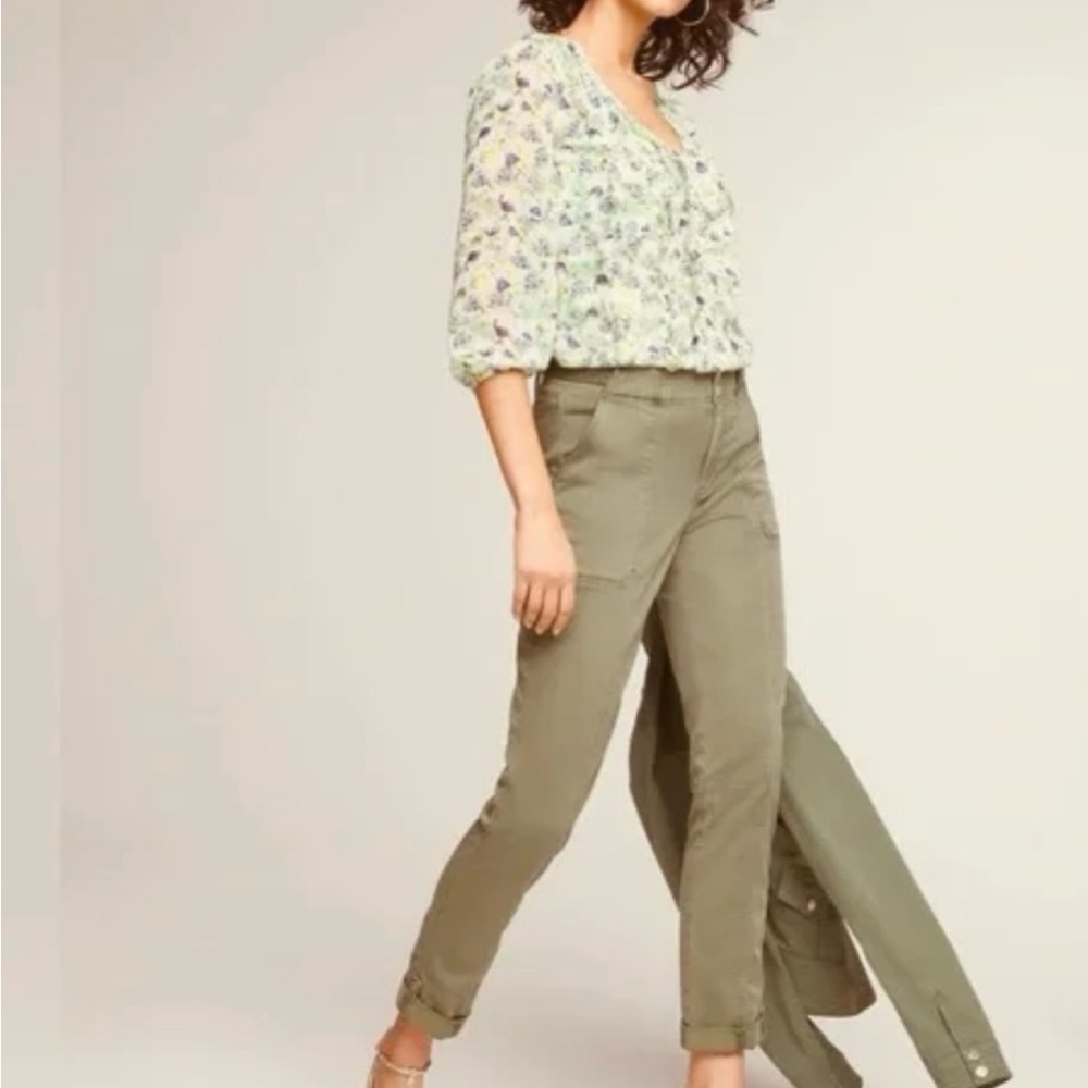 White House Black Market Sage Cropped Pants
